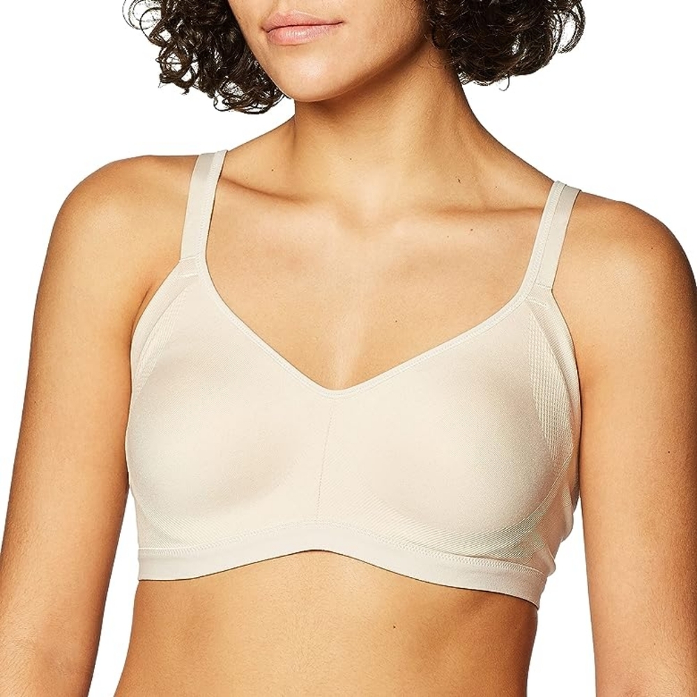 Olga Easy Does It No Bulge Bra Small NWT
